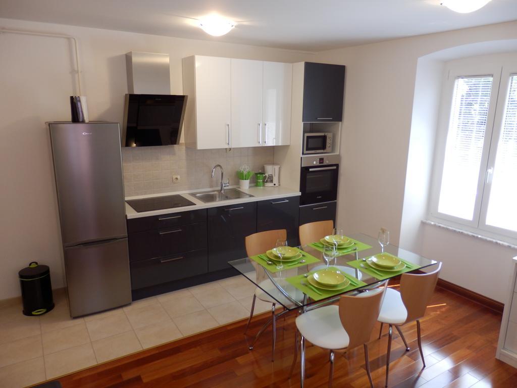 Apartment Pula Center Extérieur photo