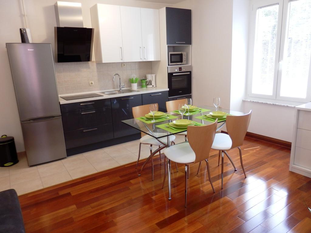 Apartment Pula Center Extérieur photo
